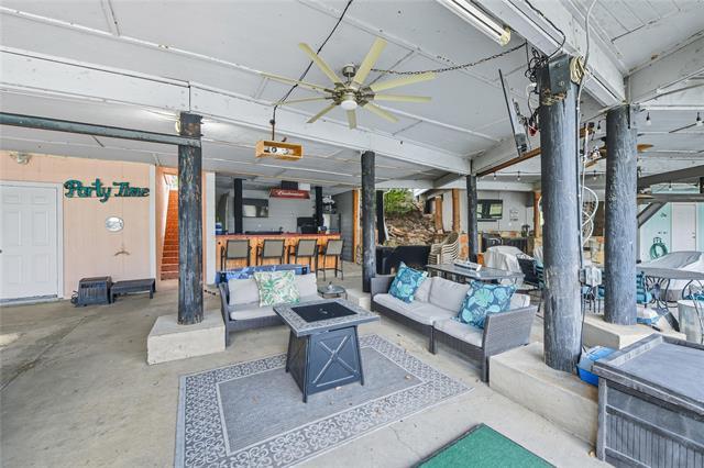 Building Photo - 644 Harbor Dr