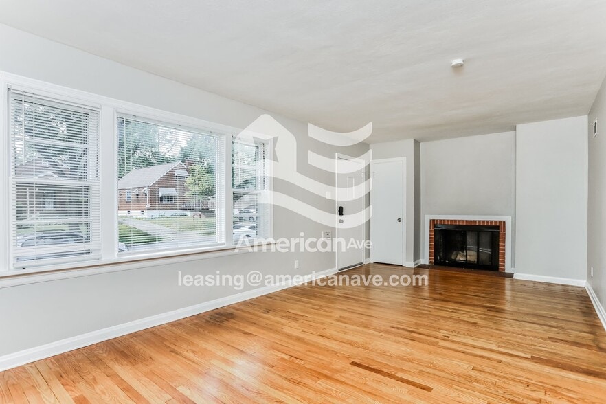 Building Photo - 6905 Raymond Ave