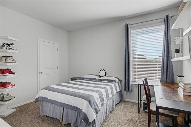 Building Photo - 8913 Oil Barron Ave