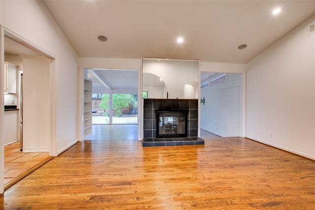 Building Photo - 5815 Walnut Hill Ln