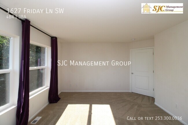 Building Photo - 1627 Friday Ln SW