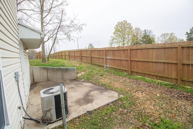 Building Photo - 1306 Godas Cir