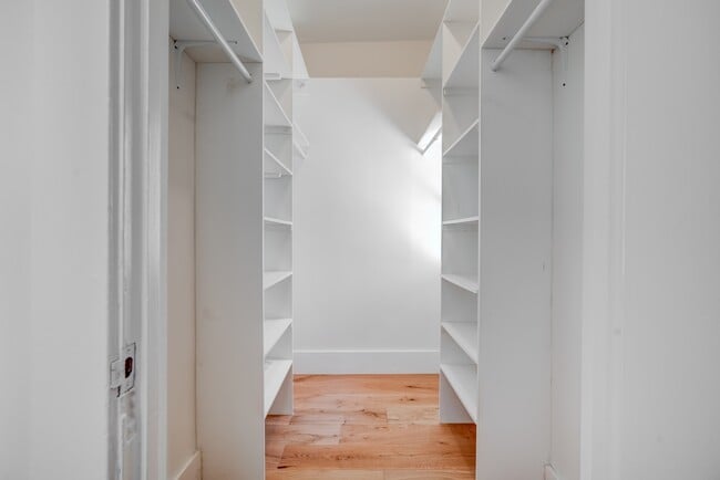 Building Photo - 1106A Shotwell St