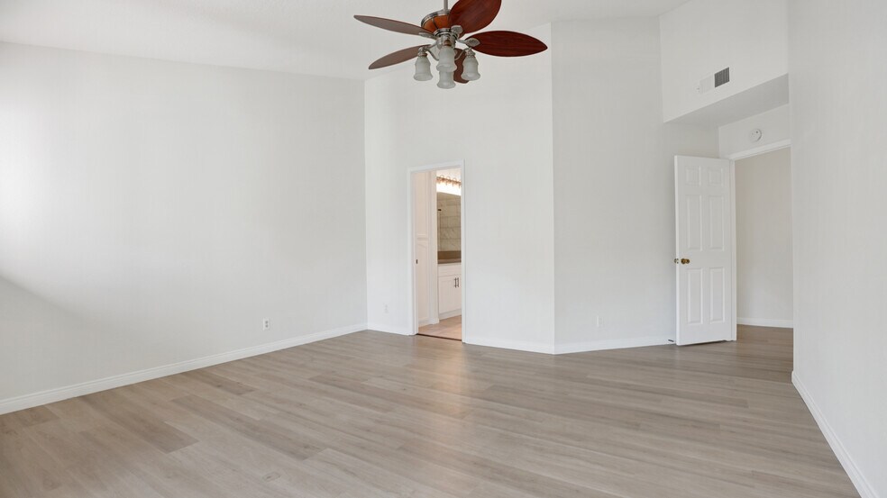 Building Photo - 19521 Pompano Ln