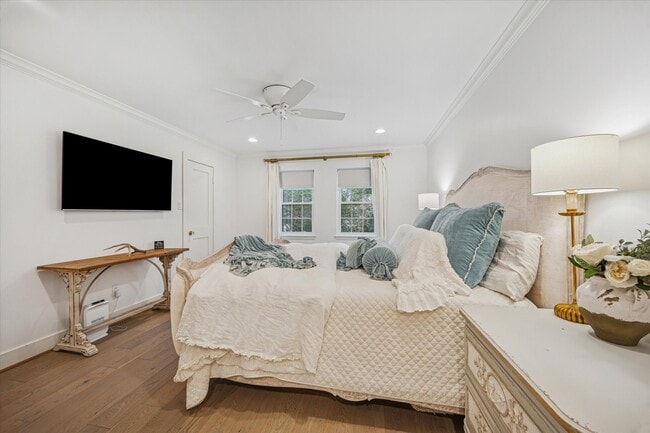 Building Photo - 5822 Doliver Dr