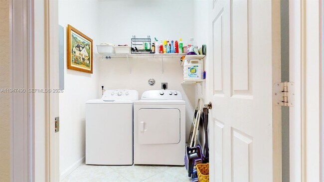 Building Photo - 7554 SW Herrington Ln