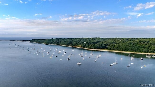 Building Photo - 126 E Main St