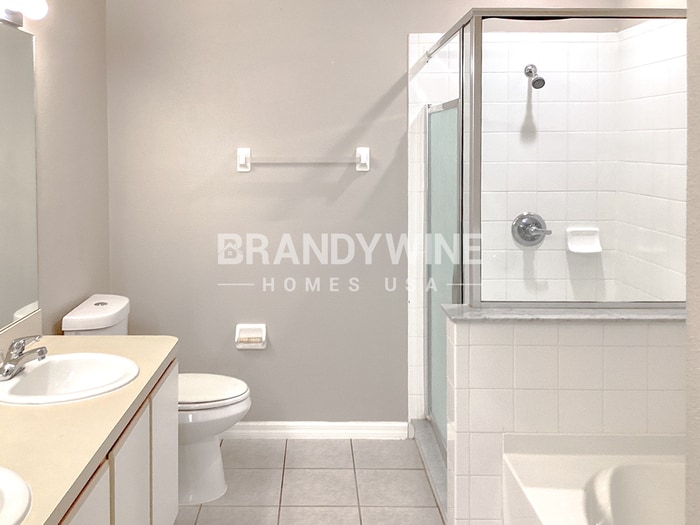 Building Photo - 9701 Carlsdale Dr