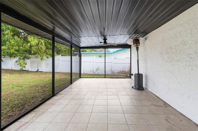 Building Photo - 1966 Sandra Dr