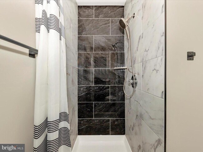 Building Photo - 14004 Daleshire Way