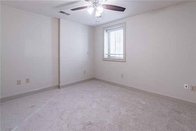 Building Photo - 1192 Lavista Cir NE