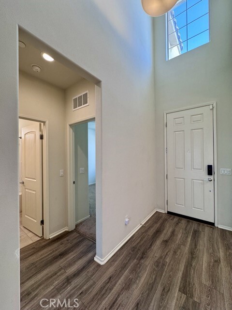 Building Photo - 1065 Regala St