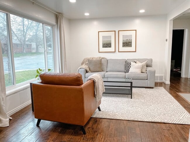 Building Photo - 4669 S 300 E