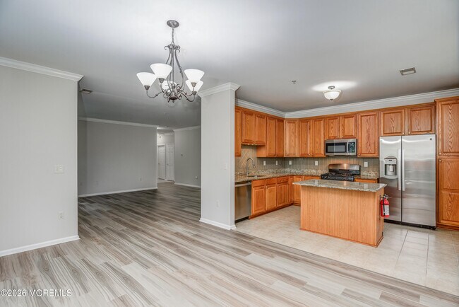 Building Photo - 574 St Andrews Pl