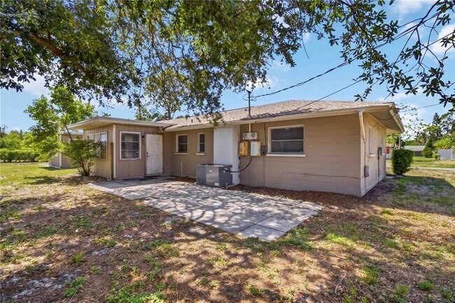 Building Photo - 308 Lantana Ave