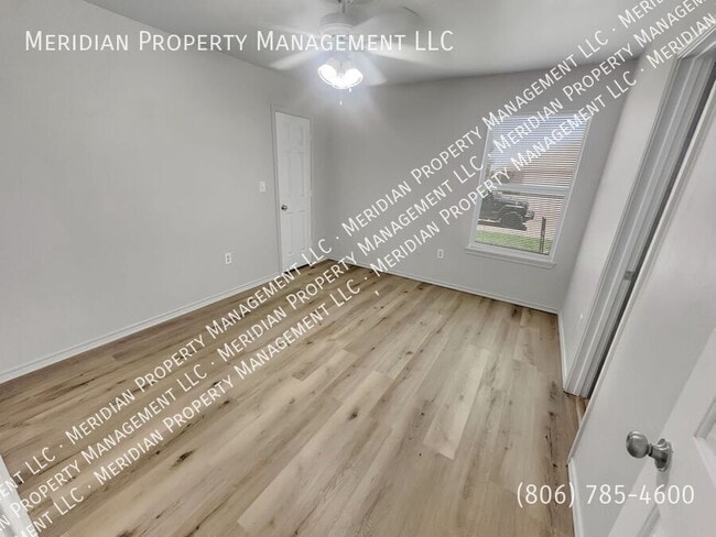 Building Photo - 515 N Brentwood-A