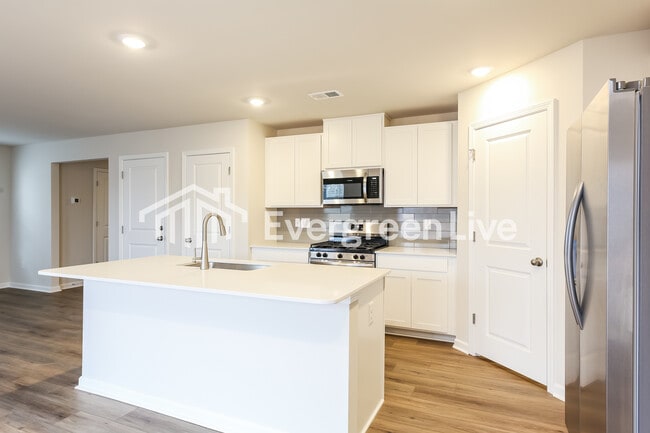 Building Photo - now