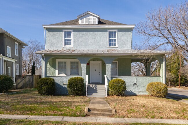Building Photo - 2922 Noble Ave