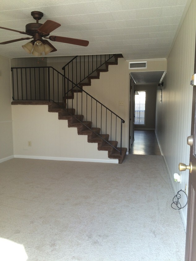 Metallic Epoxy Floor Lafayette La Janinelagace Epoxy Floor Janinelagace Lafayette Metallic In 2020 Epoxy Floor Metallic Epoxy Floor Epoxy Floor Diy