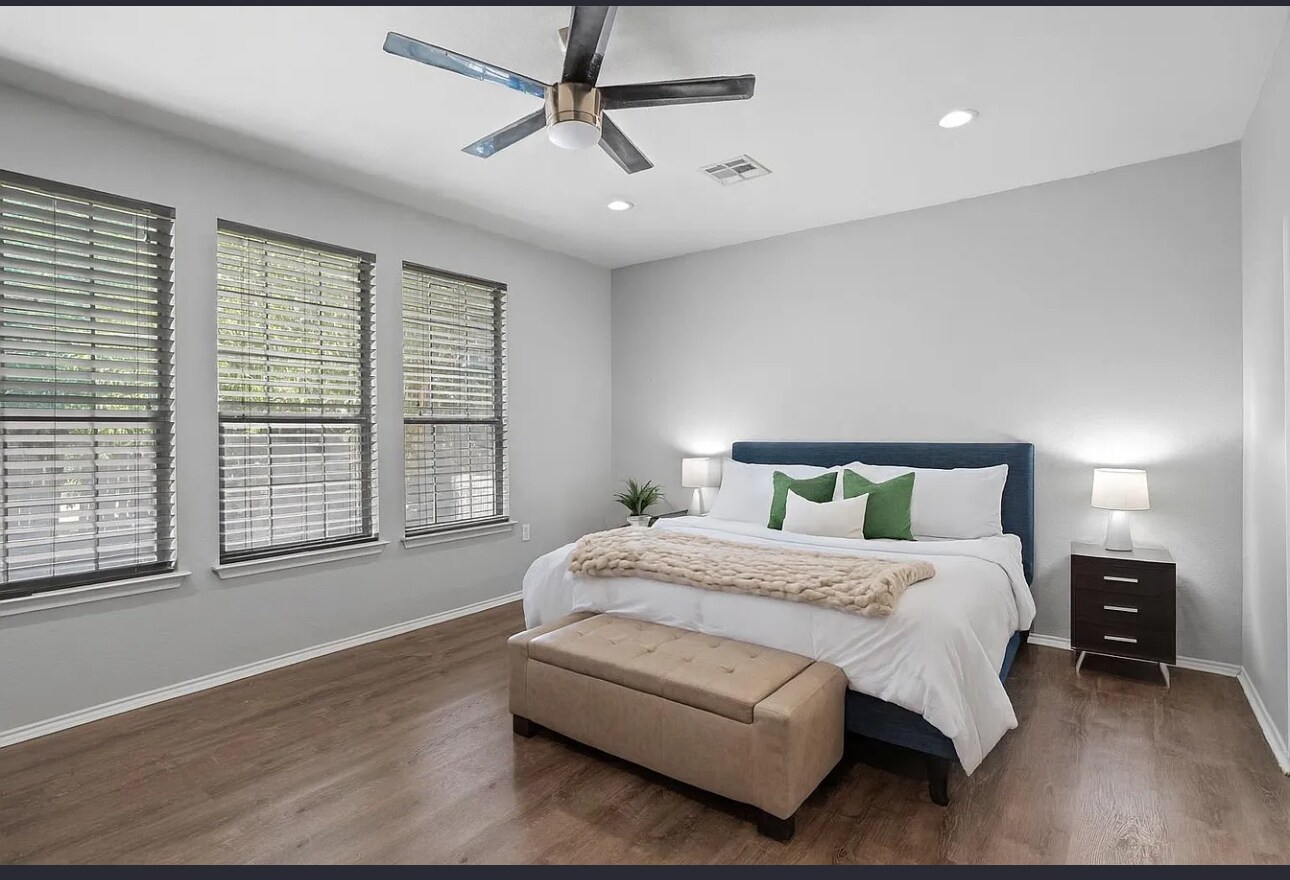 Building Photo - 9132 Ipswich Bay Dr