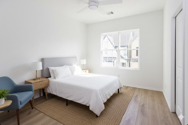 Building Photo - 5508 Oakmont Villas Dr