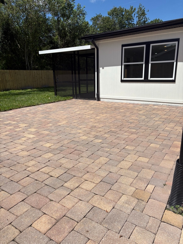 Building Photo - 668 Riverwoods Cir