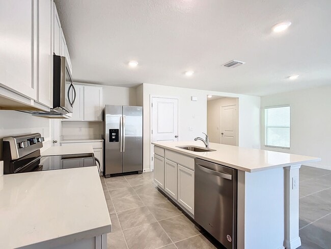 Building Photo - Pet-Friendly 5BR Home in Ocala | Spacious Living in Ocala Crossings South