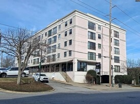 Building Photo - 2009 Greene St