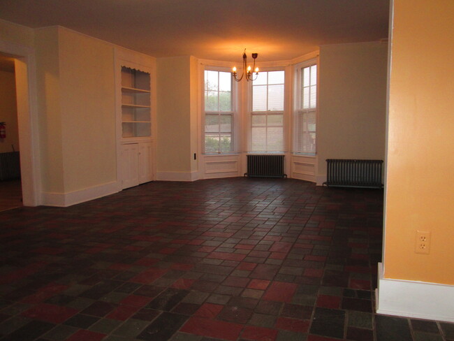 Building Photo - 26 Schooleys Mountain Rd