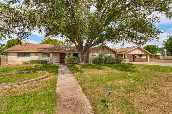 Building Photo - 6209 Glenhaven Dr