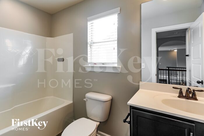 Building Photo - 444 Blackberry Blvd