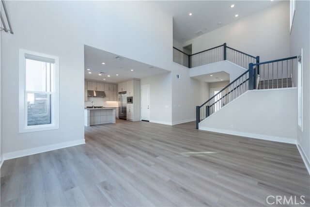 Building Photo - 180 Longden