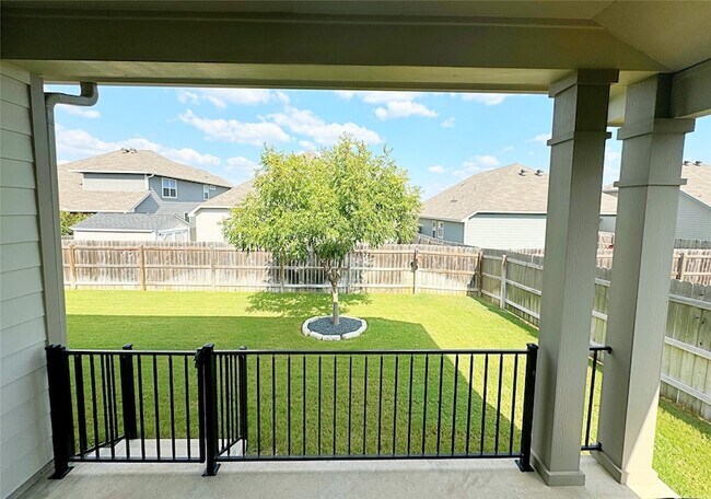 Building Photo - 3016 Samson Dr