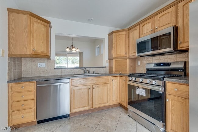 Building Photo - 10408 Leafgold Dr