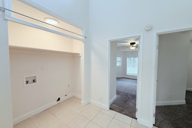 Building Photo - 2814 Shell Bark Rd, Decatur, GA 30035