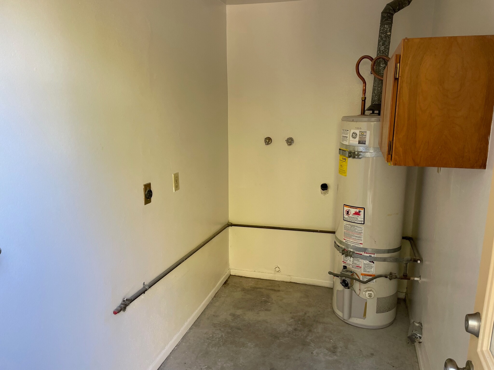 Building Photo - 7369 Elmhurst Pl