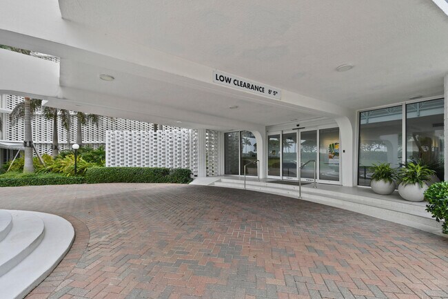 Building Photo - 2774 S Ocean Blvd