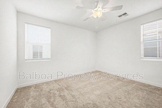 Building Photo - 5532 S Dillon Cir