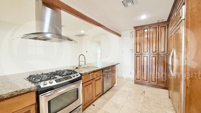 Building Photo - 2607 W San Miguel Ave