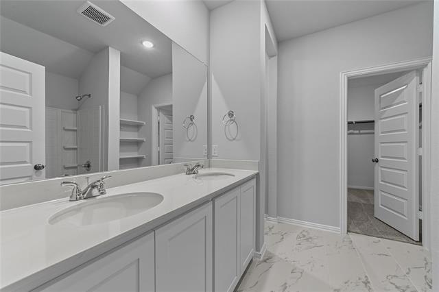 Building Photo - 533 Meadow Run Dr