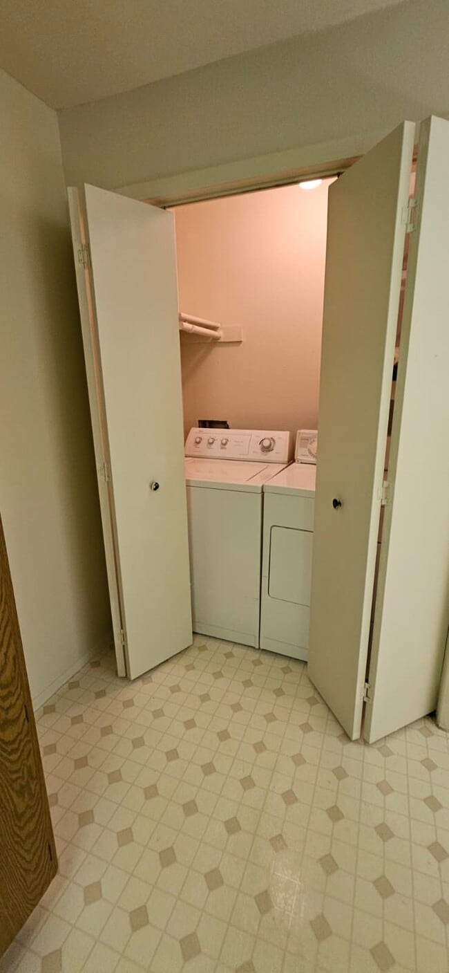 Building Photo - 4007 NW 87th Ave