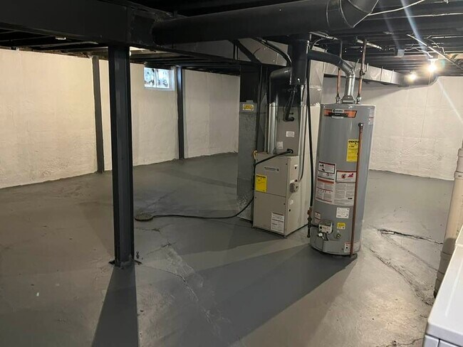 Building Photo - 6735 Dale Ave