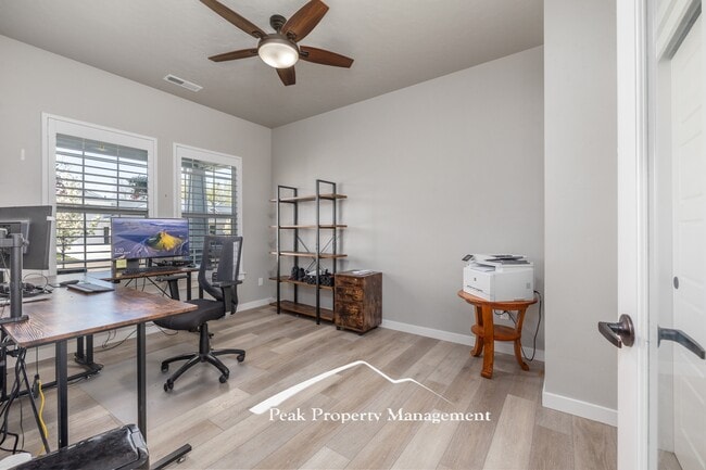 Building Photo - 18272 N Wild Goose Ave