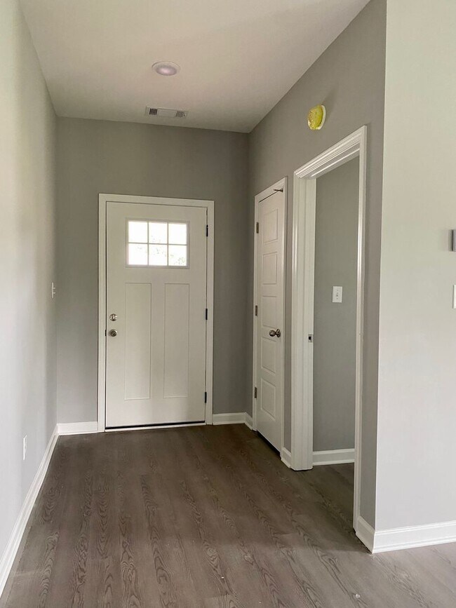 Building Photo - 4 bed, 2 bath home built in 2022 in Atoka