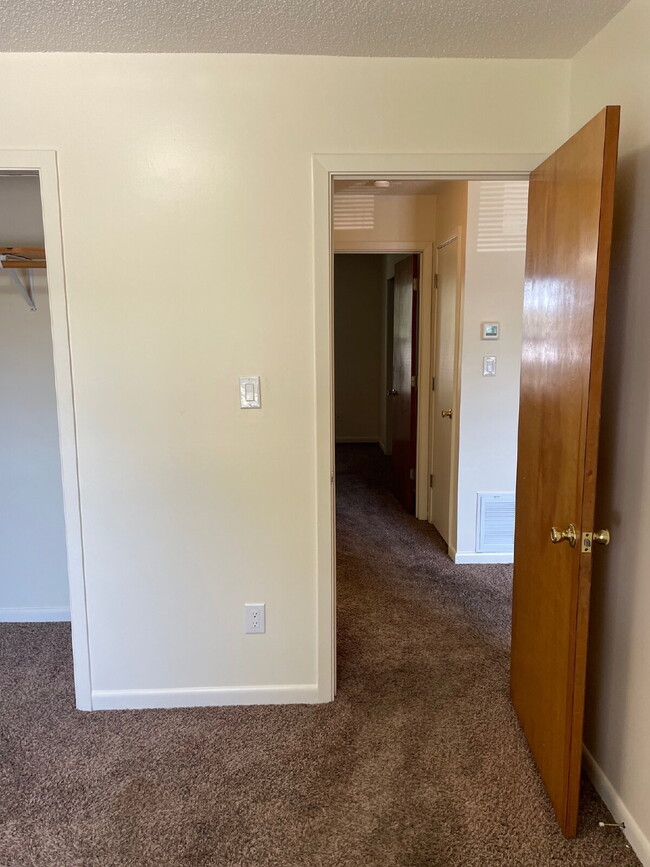Building Photo - 112 Bayou View Dr