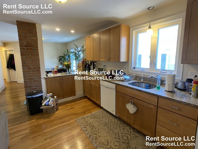 Building Photo - 80 Ten Hills Rd