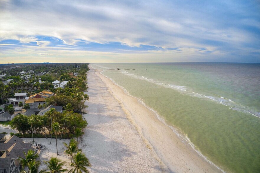 Building Photo - 655 8th Ave S