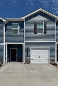 Building Photo - Move In Ready!!