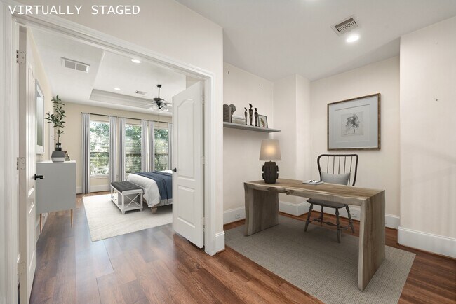 Building Photo - 1353 Studer St