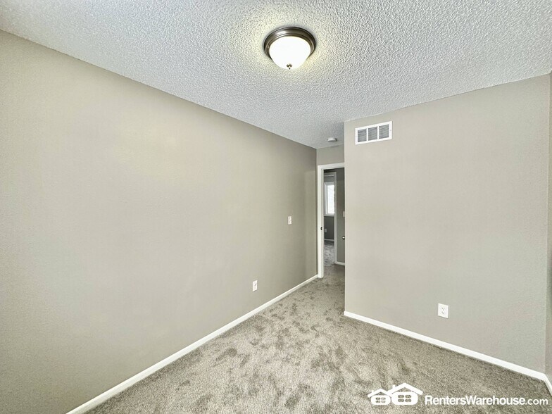 Building Photo - 1933 E 25th St